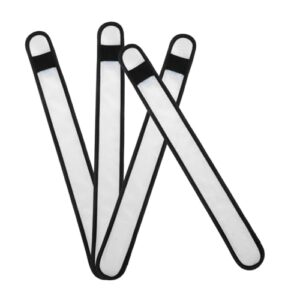 Happyyami 4-stücke LED Pferdebeinbänder in Weiß, hochsichtbare und strapazierfähige Beleuchtete Sicherheitsausrüstung für Reitsport, Komfortable Nacht-Reitbandagen für sichere Nachtreit-Trainings