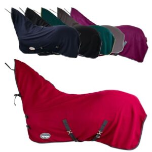 Atmungsaktive Fleecedecke für Pferde, Marengos Abschwitzdecke Economic mit Halsteil und Kreuzgurt, Metallverschluss und Schweifkordel, perfekte Lösung für Pferdebesitzer.