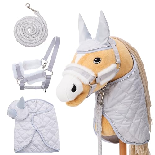 Ein vollständiges Zubehörset für Hobbyhorses, bestehend aus Halfter mit Strick, Decke und Fliegenhaube in Grau.