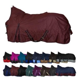 Wasserdichte Outdoordecke mit Kreuzbegurtung und hohem Halsansatz für Pferde im Herbst und an kalten Regentagen