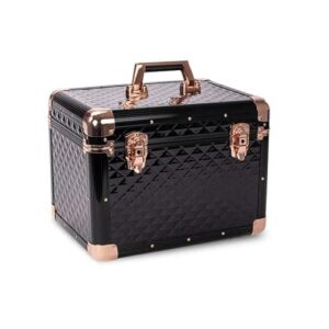 Hochwertige Putzbox für Reiter mit variablen Trennwänden und Ablage für Kleinteile. Aus hochwertigem Aluminium gefertigt, sicherer Verschluss und leicht zu sauber halten.